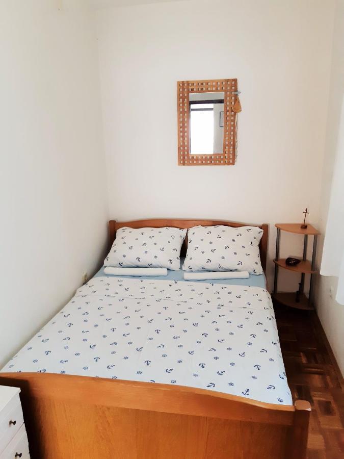 Dalmatino Apartmani Vir Esterno foto