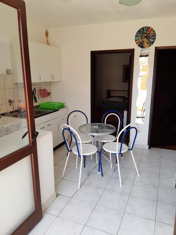 Dalmatino Apartmani Vir Esterno foto