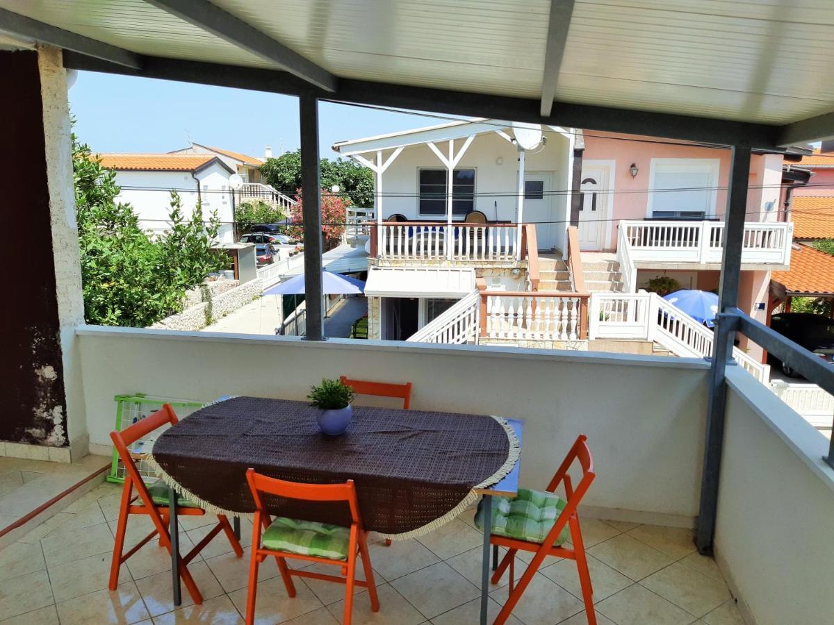 Dalmatino Apartmani Vir Esterno foto