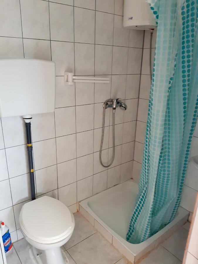 Dalmatino Apartmani Vir Esterno foto